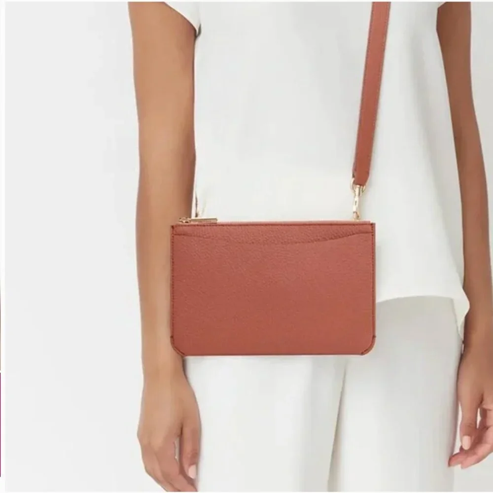 NWT Cuyana System Zipper Pouch in Cherry Pebbled Leather - Picture 8 of 13